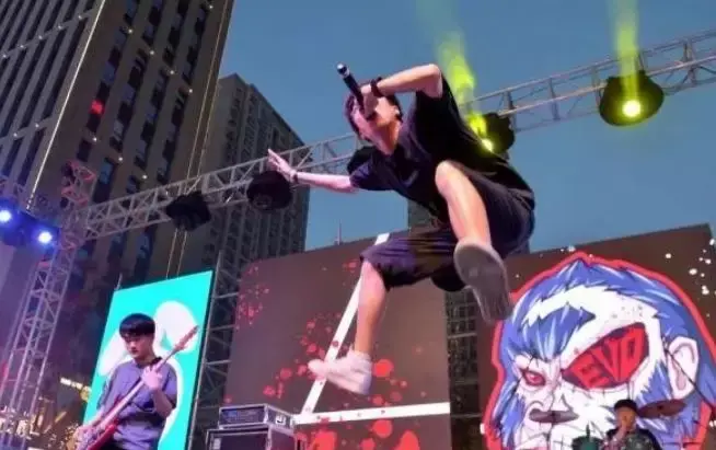 太原街时尚地下_太原街时尚地下买衣服便宜吗_太原街时尚地下男装