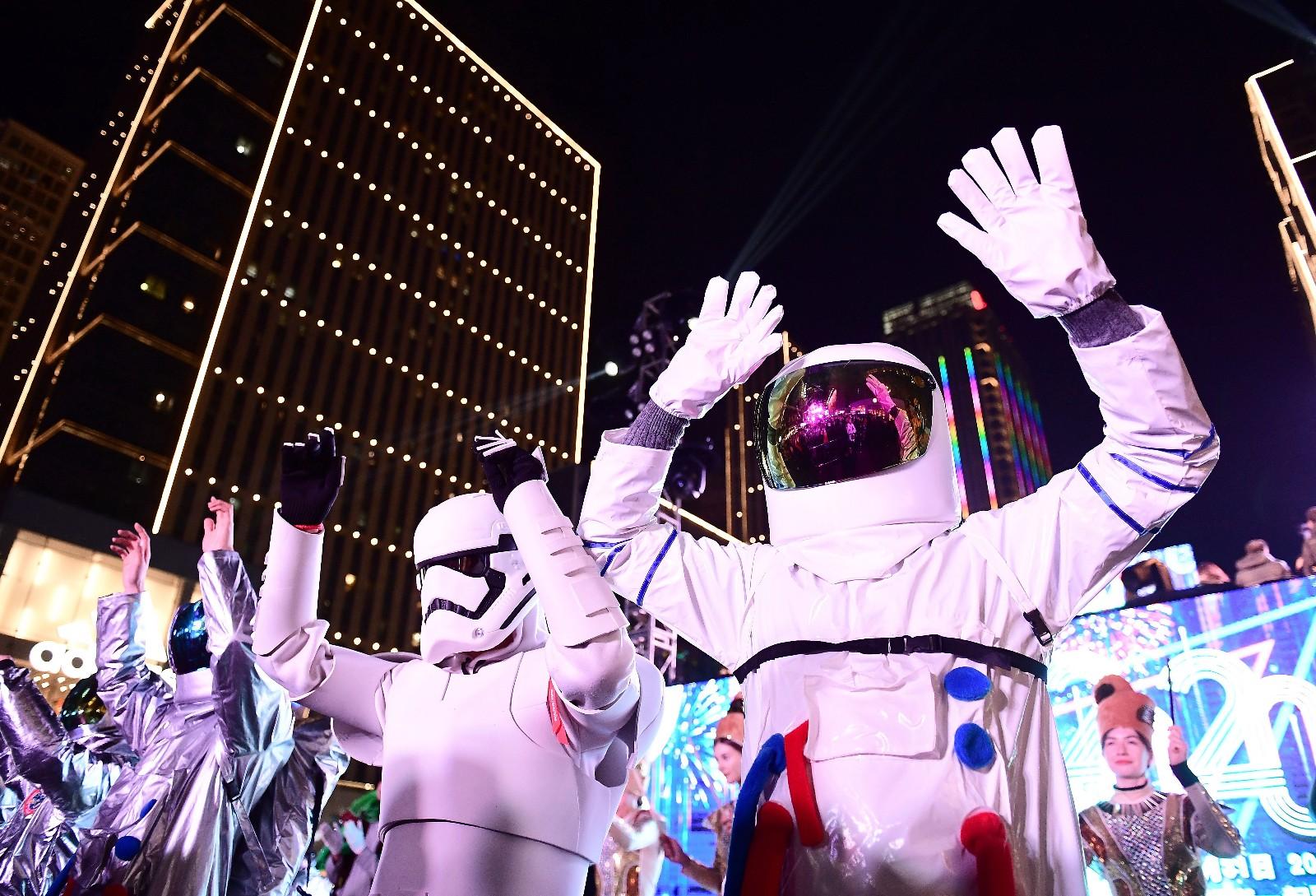 太原街时尚地下-太原街时尚地下男装(图6) 太原街时尚地下_太原街时尚地下能讲价吗_太原街时尚地下男装