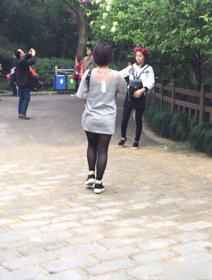 时尚搭配-中式马甲搭配时尚(图20) 中式马甲搭配时尚_时尚搭配_搭配时尚话术