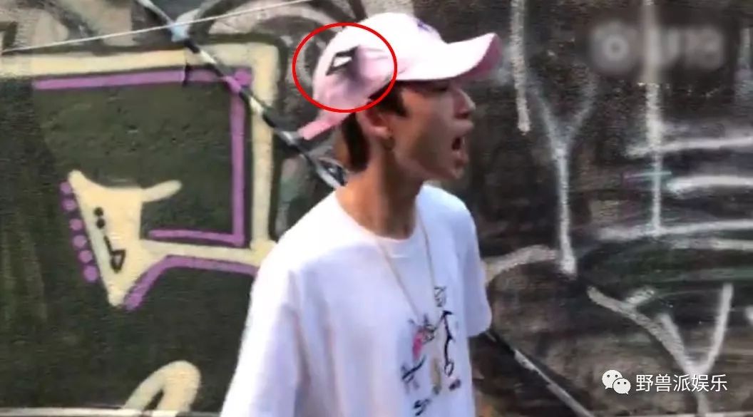 时尚搭配-中式马甲搭配时尚(图28) 时尚搭配_搭配时尚话术_中式马甲搭配时尚