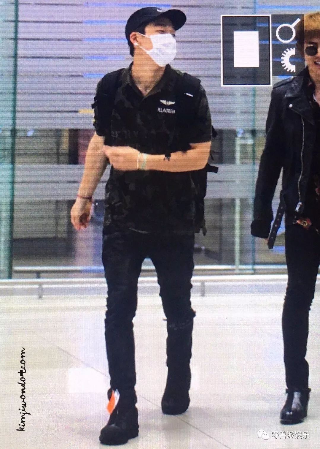 时尚搭配-中式马甲搭配时尚(图32) 中式马甲搭配时尚_搭配时尚话术_时尚搭配