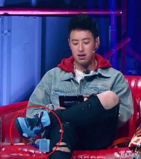 时尚搭配-中式马甲搭配时尚(图5) 搭配时尚话术_时尚搭配_中式马甲搭配时尚