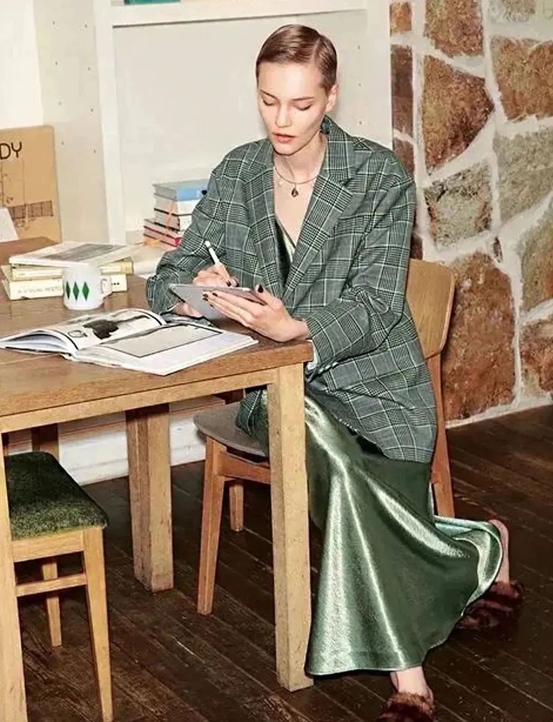 时尚女人帮图片-时尚穿搭图片女高清(图13) 时尚穿搭图片女高清_时尚图片女大全唯美头像_时尚女人帮图片