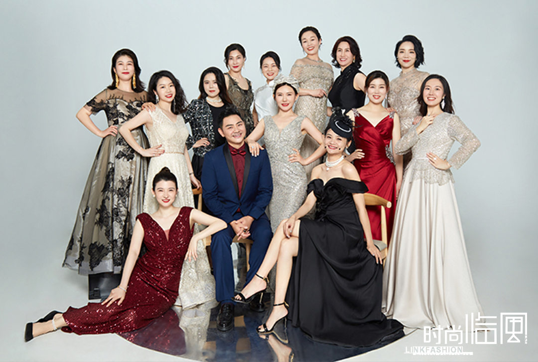 时尚女人帮图片-时尚穿搭图片女高清(图18) 时尚穿搭图片女高清_时尚图片女大全唯美头像_时尚女人帮图片