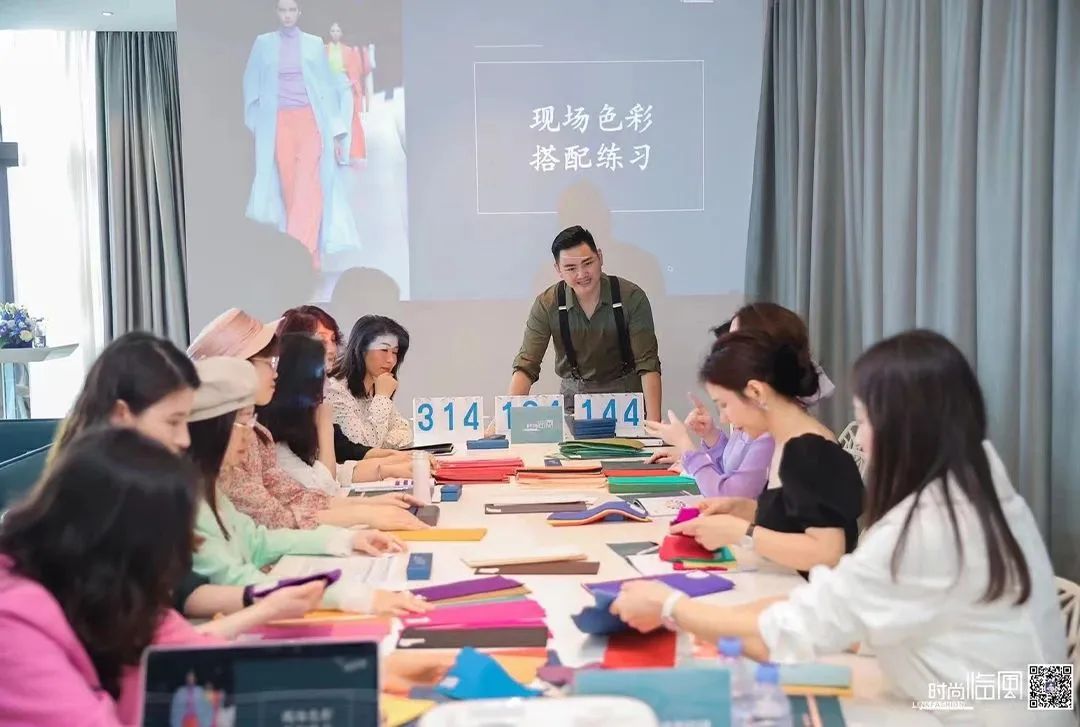 时尚女人帮图片-时尚穿搭图片女高清(图22) 时尚穿搭图片女高清_时尚女人帮图片_时尚图片女大全唯美头像