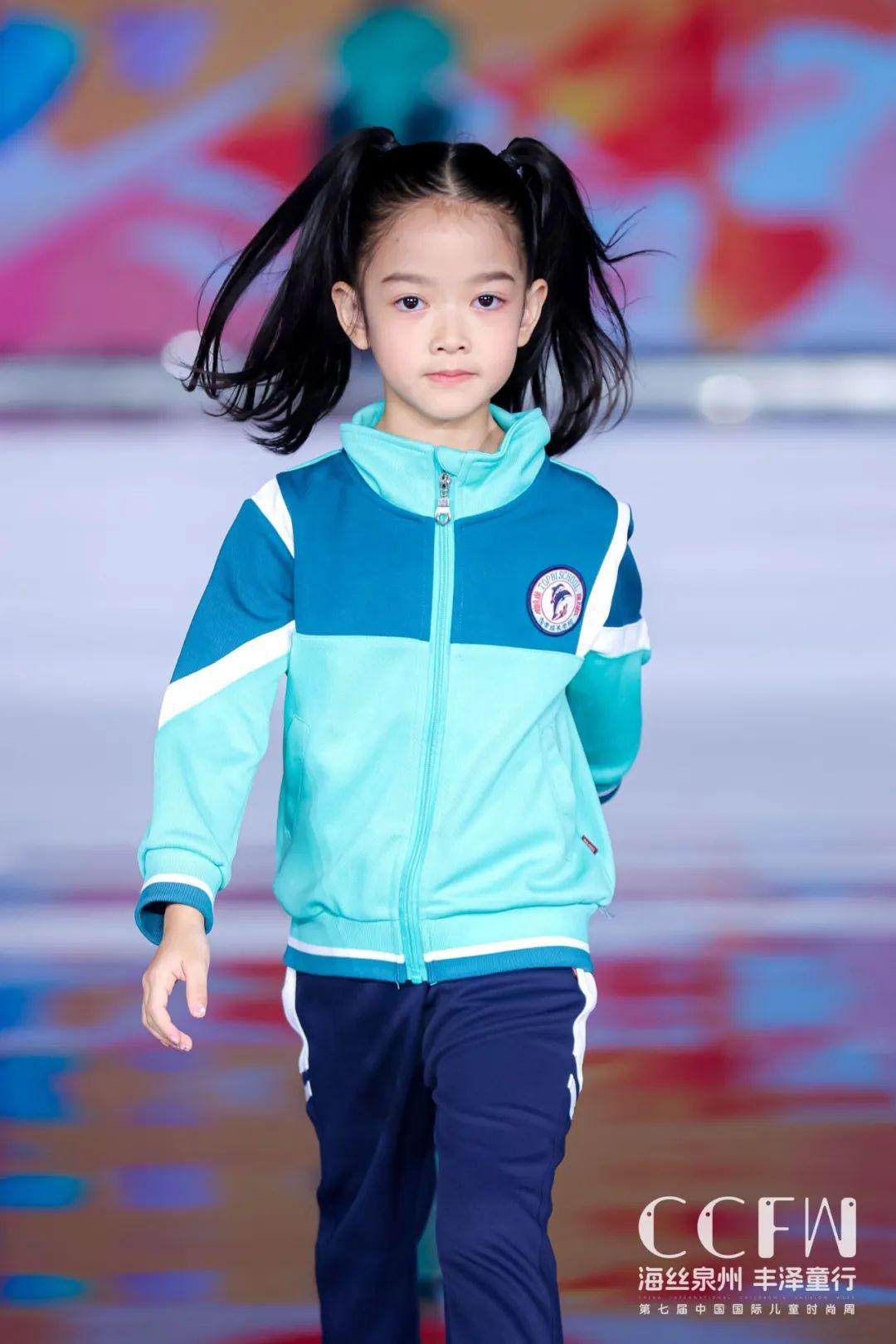 儿童时尚服装秀-幼儿时装秀服装(图11) 时装秀幼儿_幼儿时装秀服装_儿童时尚服装秀