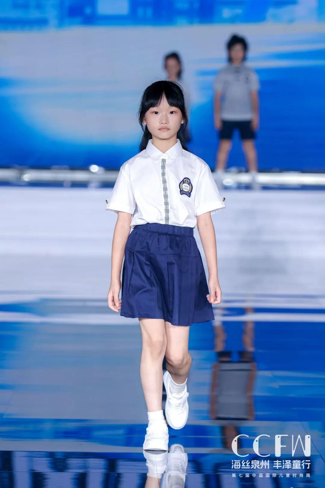 儿童时尚服装秀-幼儿时装秀服装(图15) 时装秀幼儿_儿童时尚服装秀_幼儿时装秀服装