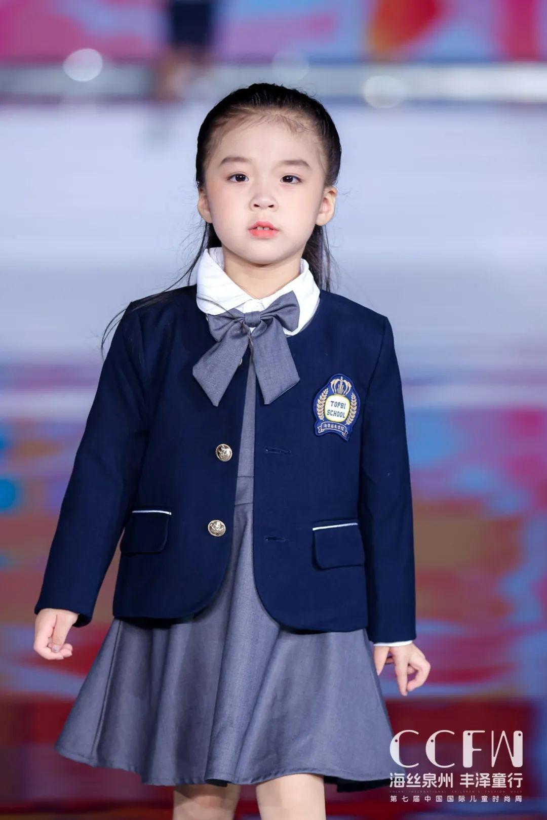 儿童时尚服装秀-幼儿时装秀服装(图3) 儿童时尚服装秀_时装秀幼儿_幼儿时装秀服装