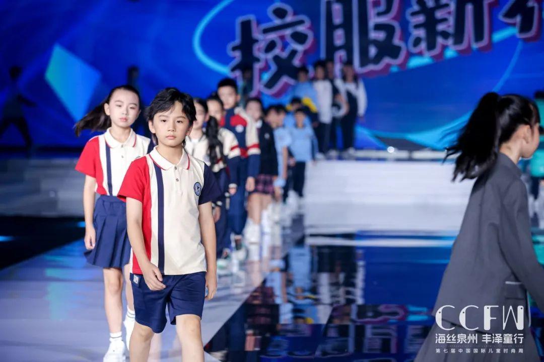 儿童时尚服装秀-幼儿时装秀服装(图28) 时装秀幼儿_儿童时尚服装秀_幼儿时装秀服装