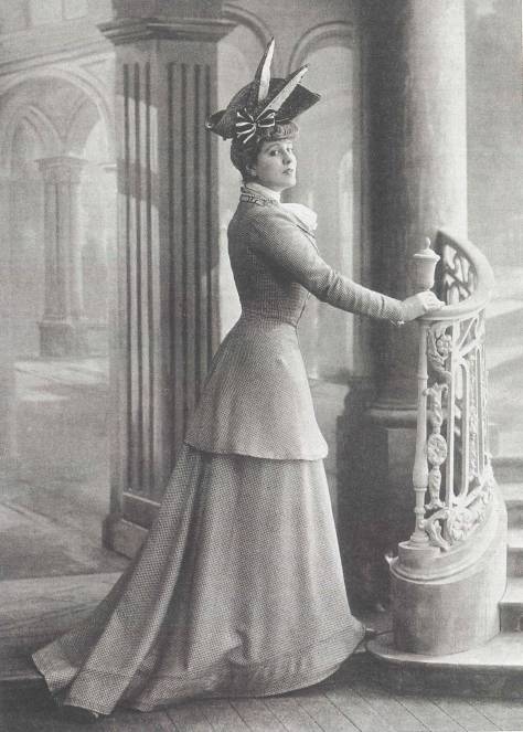 时尚女士马裤-女款马裤