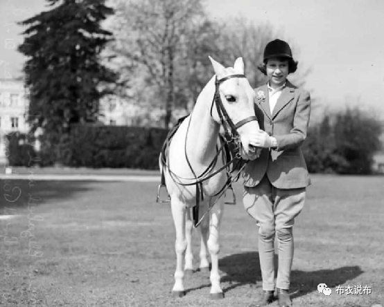 时尚女士马裤-女士时尚马裤图片(图10) 女士时尚马裤图片_时尚女士马裤_女款马裤