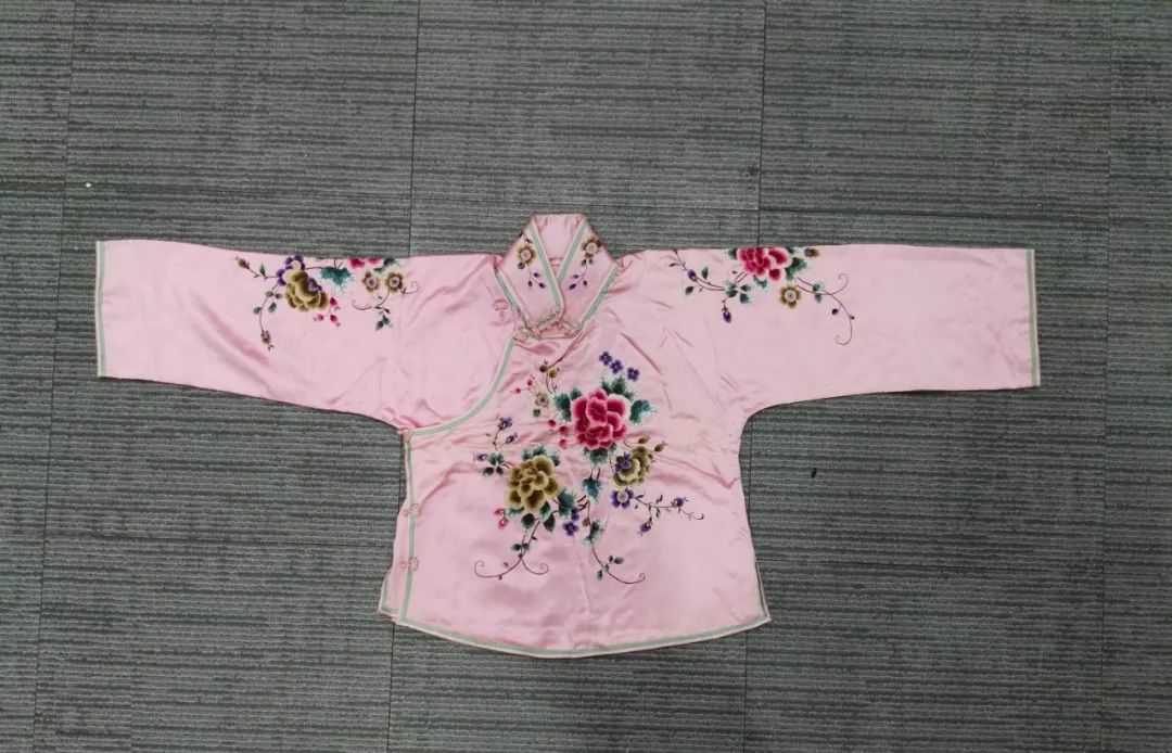 时尚女士马裤-女款马裤(图7) 女士时尚马裤图片大全_女款马裤_时尚女士马裤