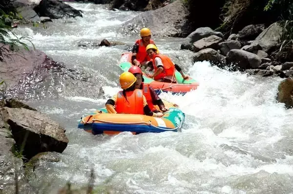 梅州雁鸣湖旅游度假村官方网站_梅州雁鸣湖旅游攻略_梅州雁鸣湖景区图片