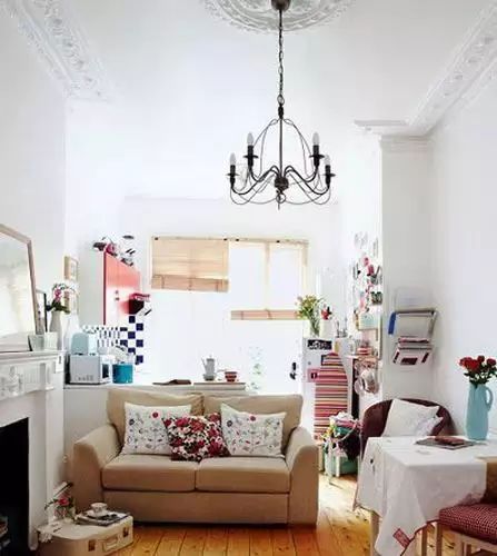 卧室壁纸装修效果图简约时尚_简约卧室壁纸装饰墙图片_简约卧室装修风格效果图片大全