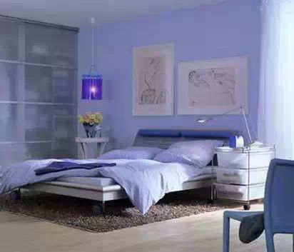 简约卧室壁纸装饰墙图片_卧室壁纸装修效果图简约时尚_简约卧室装修风格效果图片大全