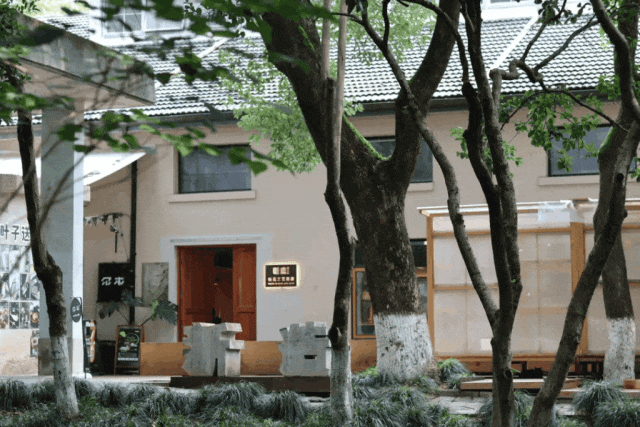 白色时尚音乐节_2012白色时尚音乐节_白色时装秀