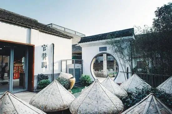 白色时尚音乐节_白色时装秀_2012白色时尚音乐节