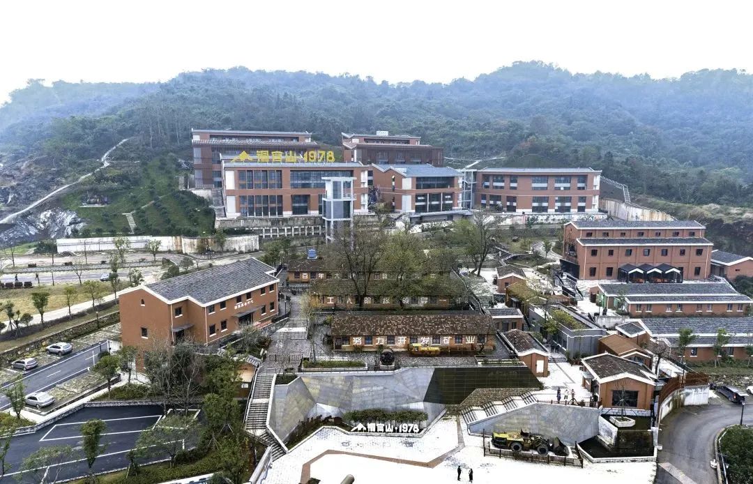 2012白色时尚音乐节_白色时装秀_白色时尚音乐节