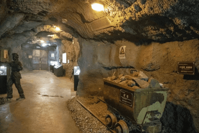 白色时尚音乐节_2012白色时尚音乐节_白色时装秀