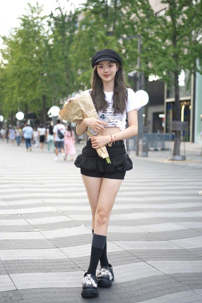 时尚街拍-时尚街拍(图2) 时尚街拍_时尚街拍_时尚街拍