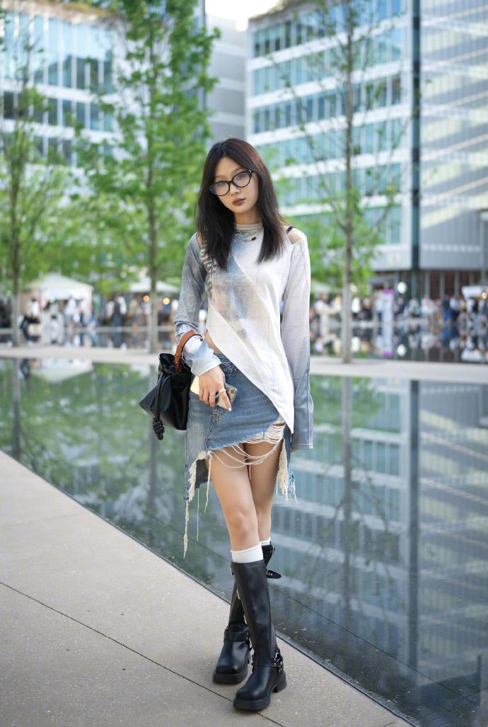 时尚街拍-时尚街拍(图5) 时尚街拍_时尚街拍_时尚街拍