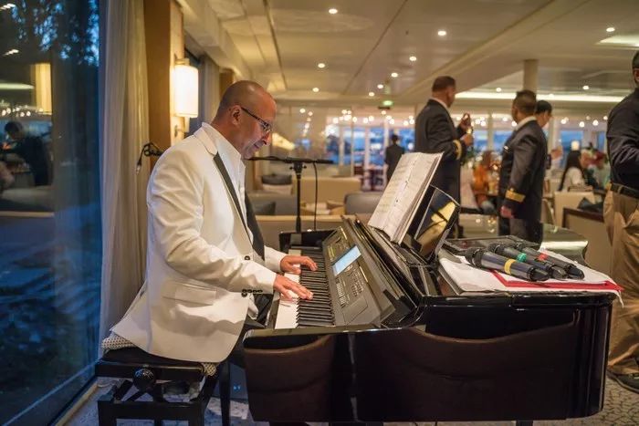 斯特拉斯堡旅游攻略-攻略旅游斯特拉斯堡的路线(图107) 斯特拉斯堡旅游攻略_攻略旅游斯特拉斯堡的路线_斯特拉斯堡旅游