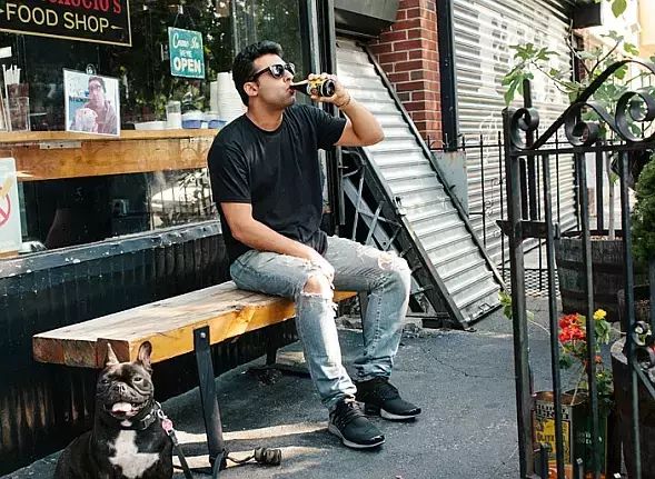 时尚男装电子杂志_男装杂志时尚电子版下载_男装时尚杂志app