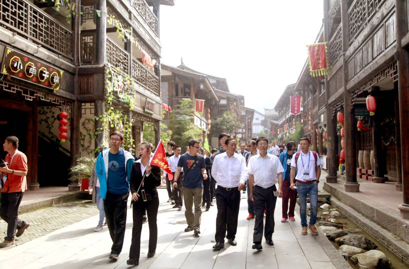 重庆金佛山的佛_重庆金佛山避暑游_重庆金佛山旅游攻略