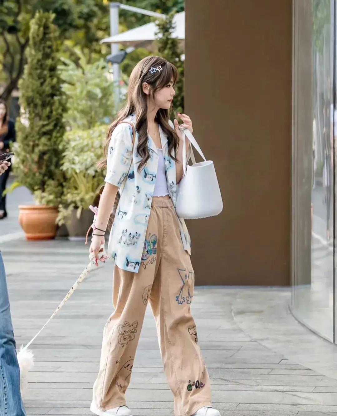 穿着最时尚的女人_穿着时尚的女人的心态_穿着时尚的女生