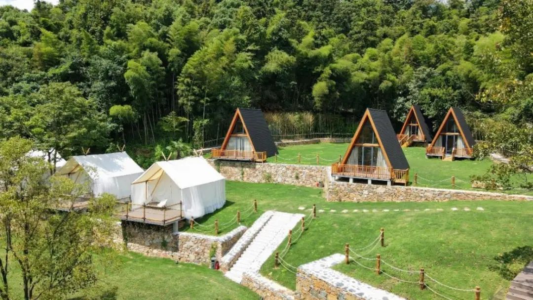 lm13700是什么芯片_鞠婧祎红色嫁衣_新余仙女湖旅游攻略