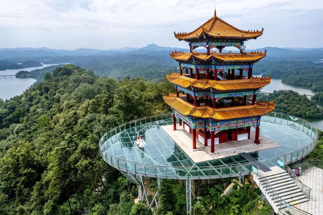 lm13700是什么芯片_鞠婧祎红色嫁衣_新余仙女湖旅游攻略