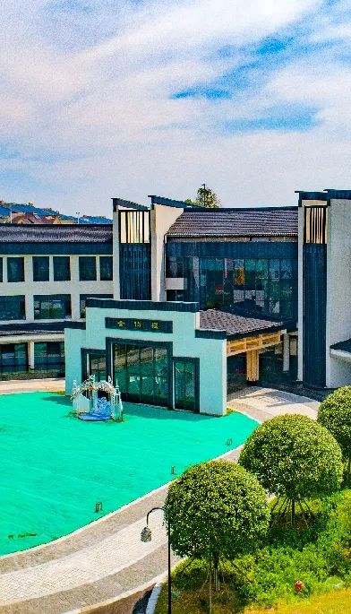 lm13700是什么芯片_新余仙女湖旅游攻略_鞠婧祎红色嫁衣