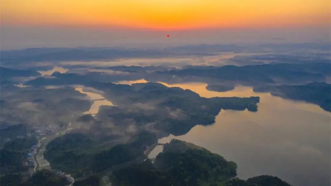 鞠婧祎红色嫁衣_新余仙女湖旅游攻略_lm13700是什么芯片