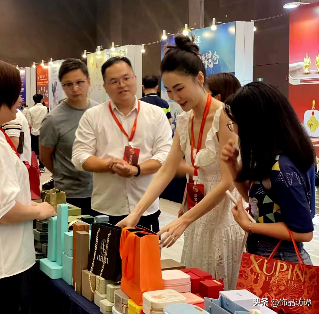 时尚首饰网-首饰时尚杂志(图13) 饰品首饰网_时尚首饰网_首饰时尚杂志