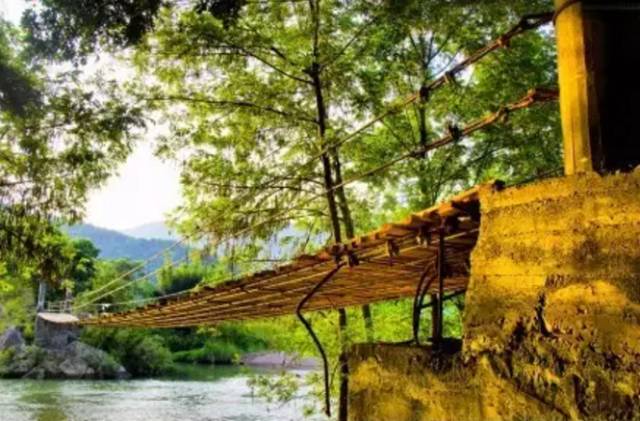 始兴深渡水旅游攻略_始兴深渡水火坑图片_始兴深渡水生态旅游区门票