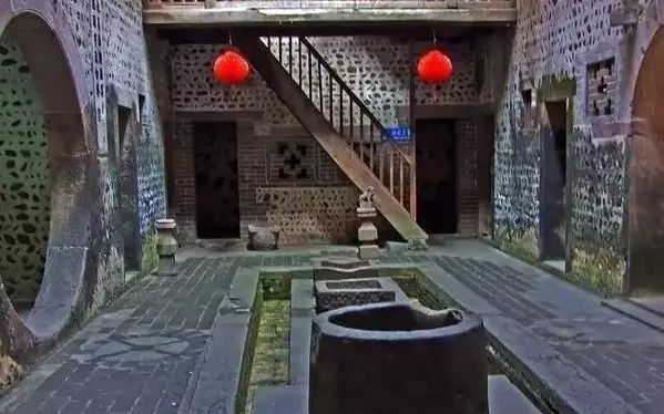 始兴深渡水火坑图片_始兴深渡水生态旅游区门票_始兴深渡水旅游攻略