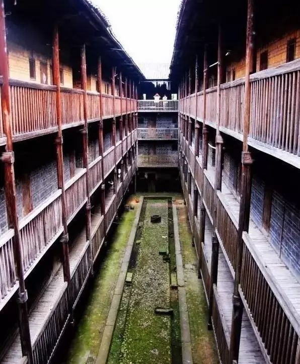 始兴深渡水生态旅游区门票_始兴深渡水火坑图片_始兴深渡水旅游攻略