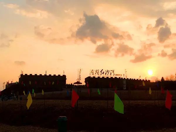 始兴深渡水旅游攻略_始兴深渡水火坑图片_始兴深渡水生态旅游区门票