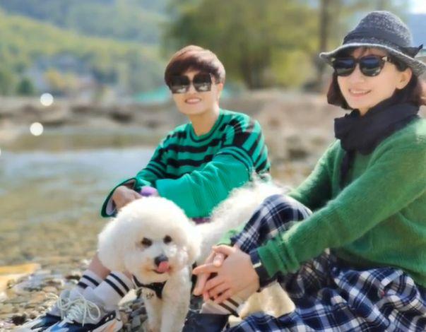 时尚丝巾搭配_丝巾时尚_时尚丝巾百变结艺