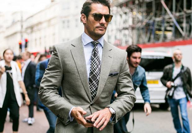 单粒扣西装时尚搭配-西装配什么扣子(图3) 西装一粒扣子的正确扣法_单粒扣西装时尚搭配_西装配什么扣子