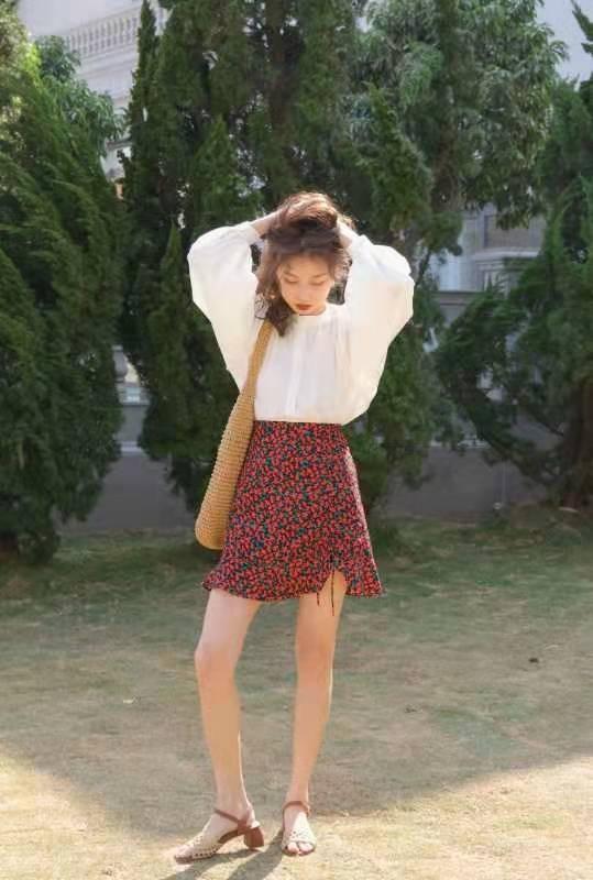 时尚女款春装外套-时尚女外套款式图(图7) 时尚女款春装外套_时尚女外套款式图_时尚春季女装搭配图片大全