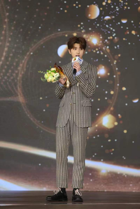 时尚盛典 英文_盛典英文时尚怎么说_时尚盛典的英文