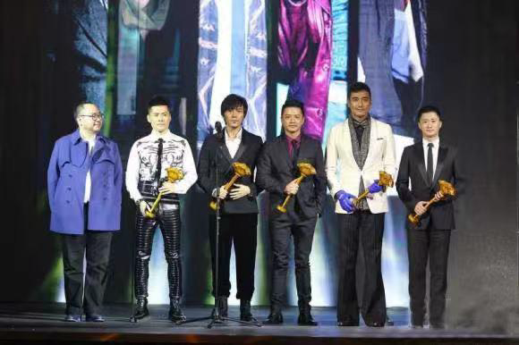 时尚盛典的英文_时尚盛典 英文_盛典英文时尚怎么说