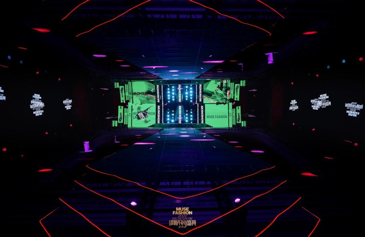 时尚盛典 英文-时尚盛典英文翻译(图2) 时尚盛典英文翻译_盛典英文时尚怎么说_时尚盛典 英文