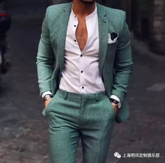 单粒扣西装时尚搭配-西装一粒扣子的正确扣法(图12) 西装一粒扣子的正确扣法_单粒扣西装时尚搭配_西装单粒扣系不系