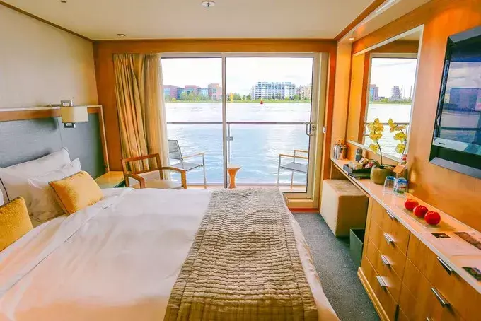 歌诗达邮轮上的歌_歌诗达邮轮多少钱一位_歌诗达邮轮旅游攻略