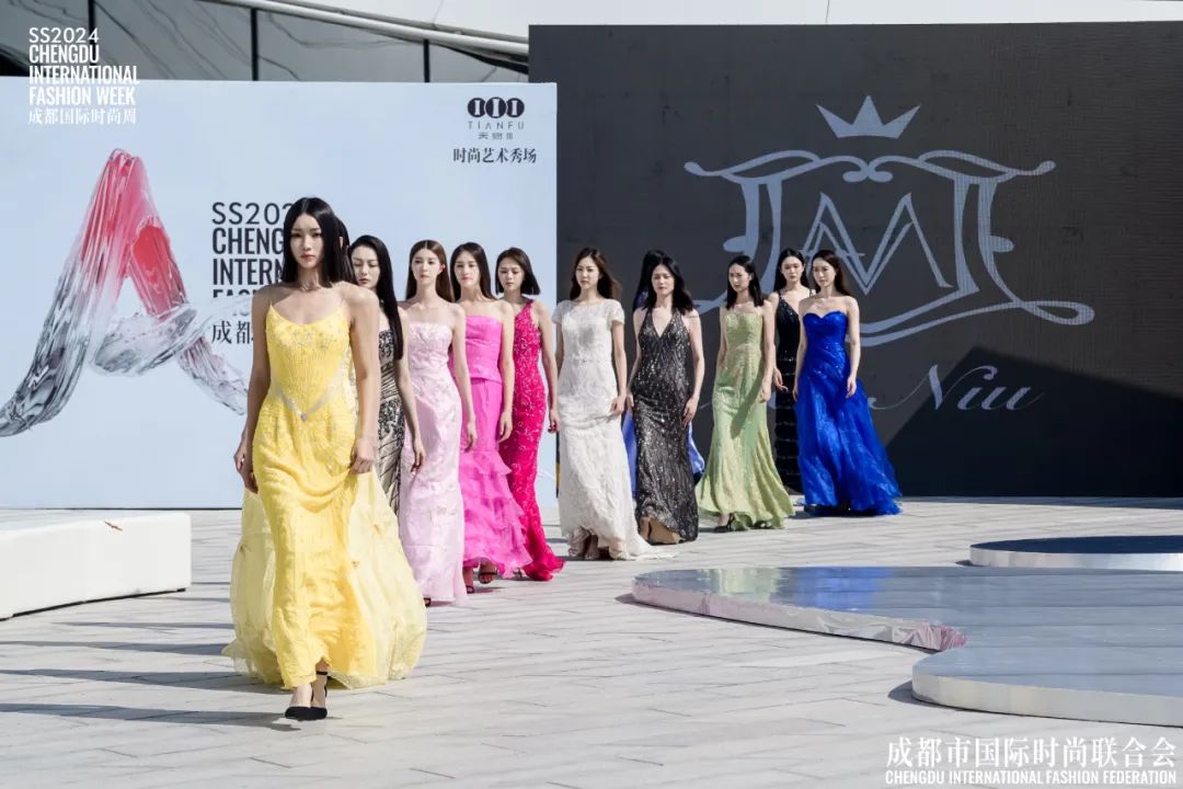 瑞丽时尚论坛-瑞丽时装杂志图片大全(图16) 瑞丽时装杂志_瑞丽时尚论坛_瑞丽时装杂志图片大全