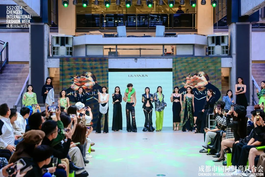 瑞丽时尚论坛-瑞丽时装杂志图片大全(图19) 瑞丽时装杂志_瑞丽时尚论坛_瑞丽时装杂志图片大全