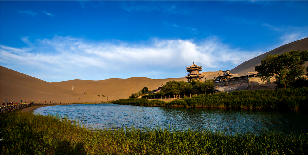 鸣沙山月牙泉旅游攻略-鸣沙山月牙泉航拍照片
