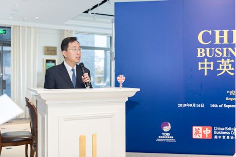 瑞丽时尚论坛-瑞丽时装秀(图3) 瑞丽时装杂志图片大全_瑞丽时装秀_瑞丽时尚论坛